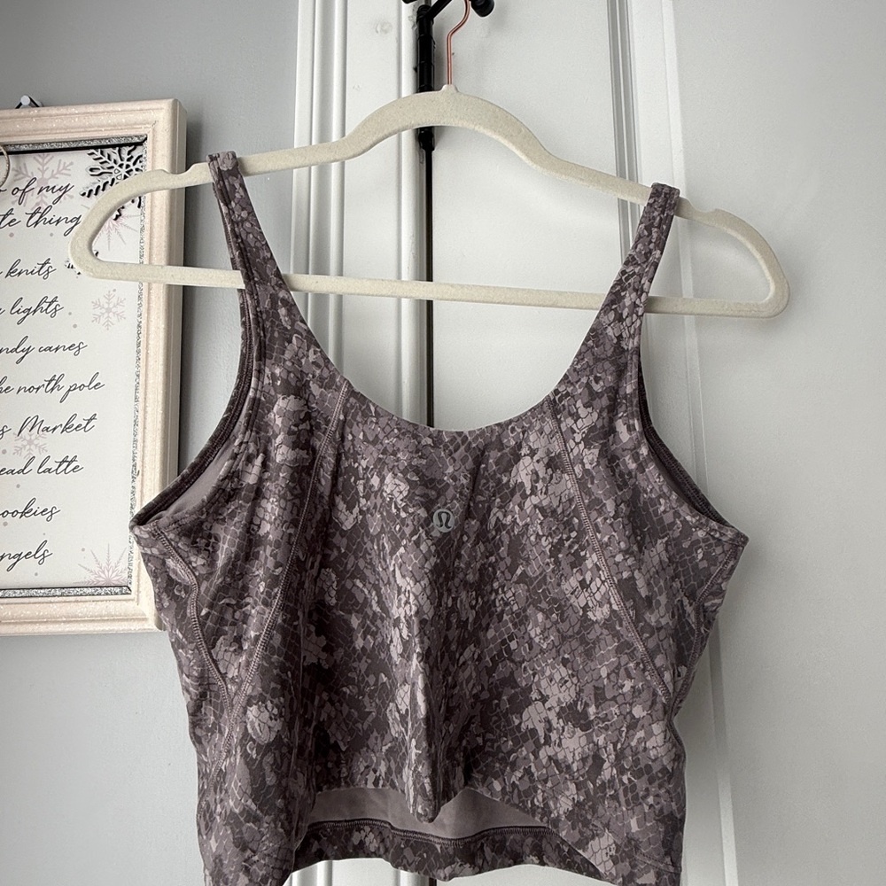 lululemon athletica Gray Patterned Top - Picture 2 of 2